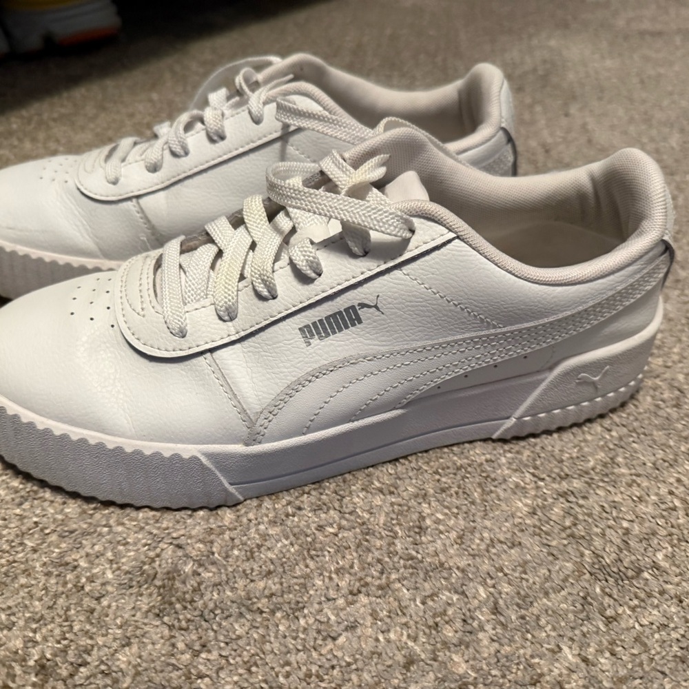 Puma White Low-Top womens Sneakers